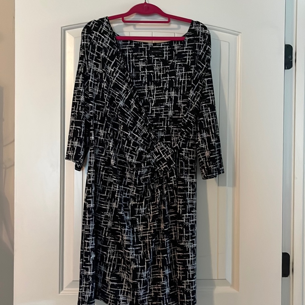 Bodycon wrapped dress perfect for work. Dinner, theater etc